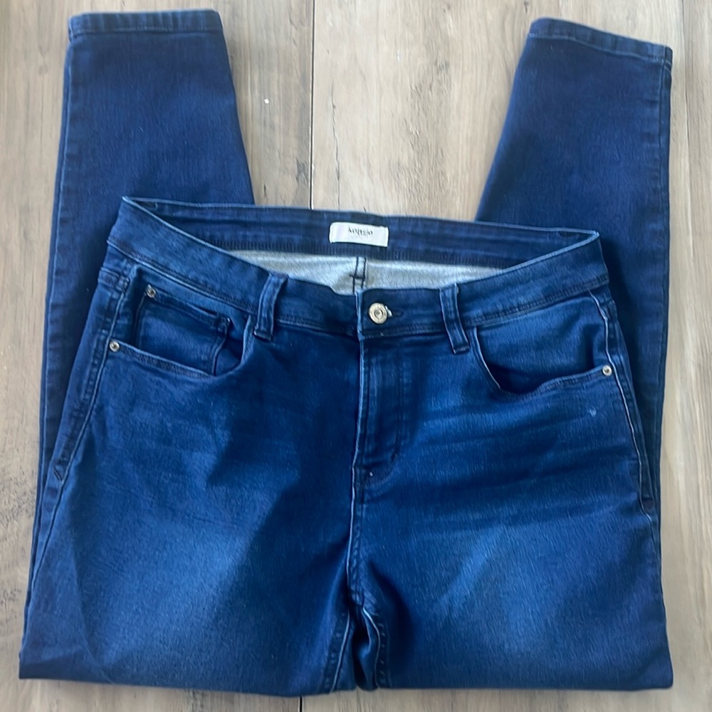 Women’s Kenzie Jeans 12/31 dark blue soft in great condition